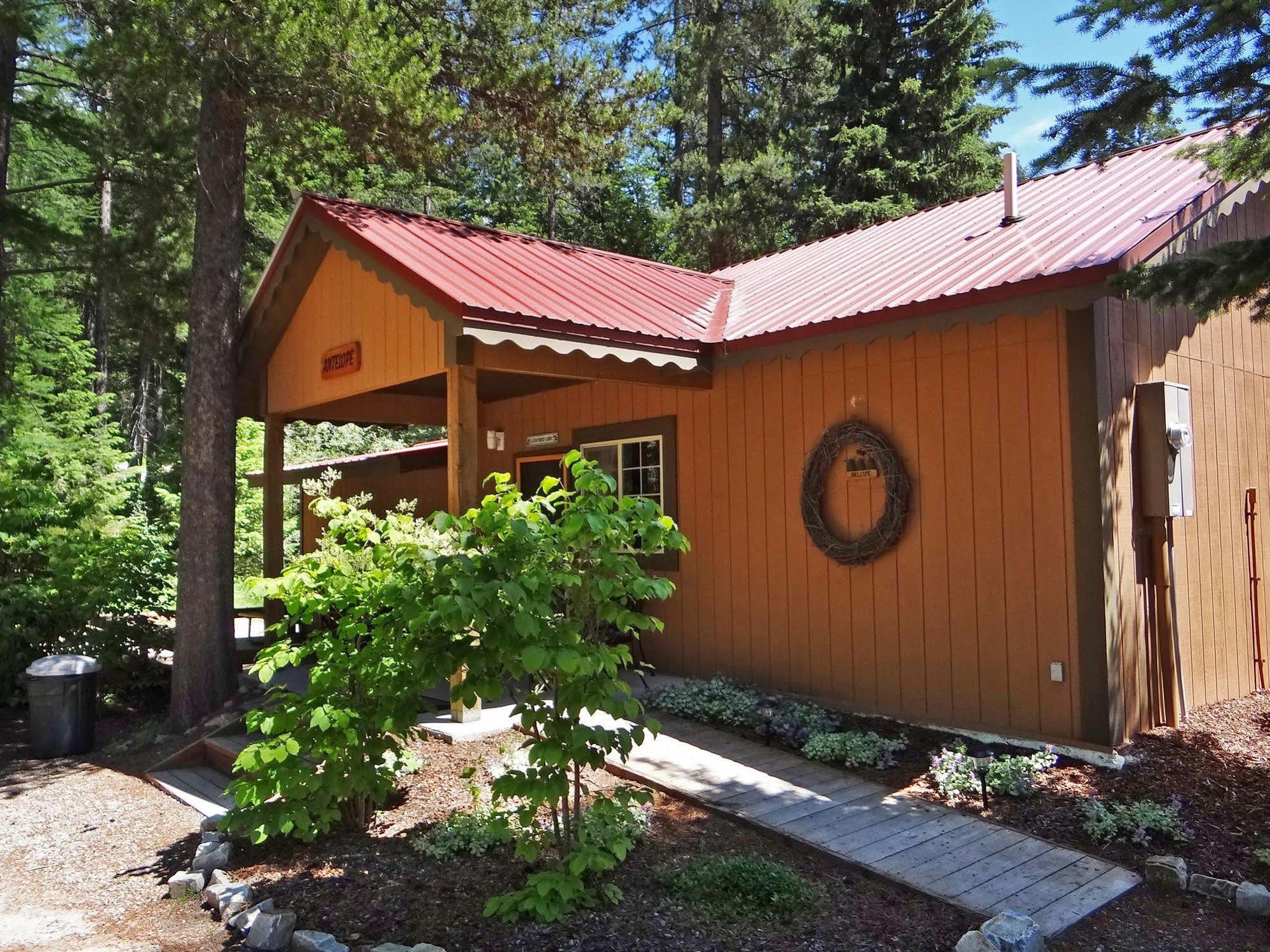 Historic Tamarack Lodge Hungry Horse Zewnętrze zdjęcie