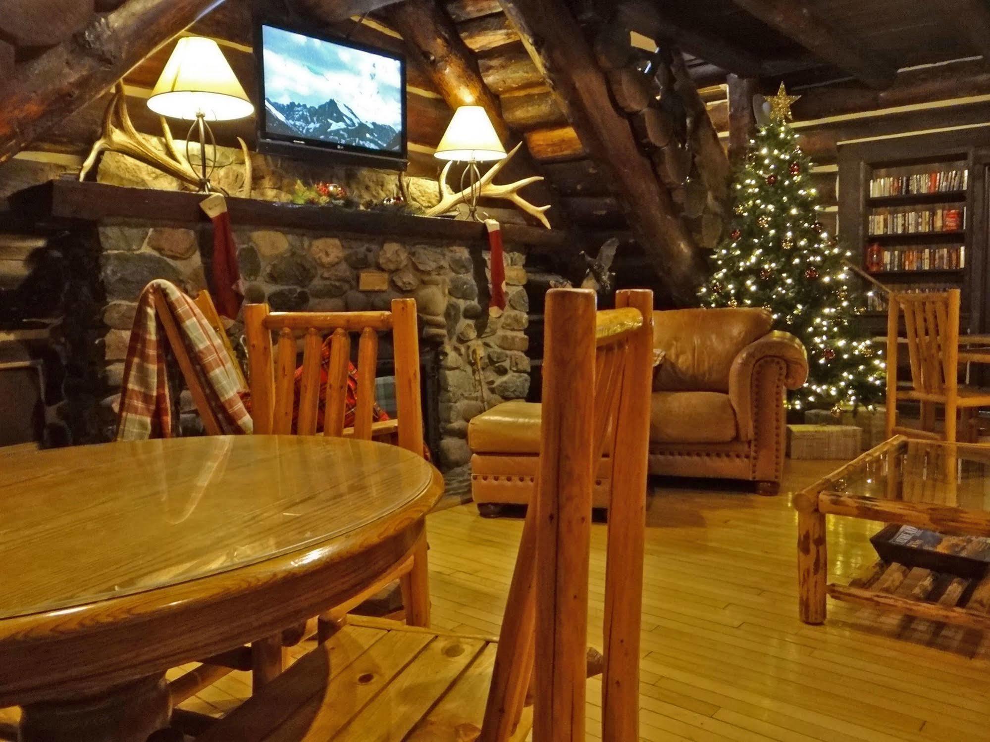 Historic Tamarack Lodge Hungry Horse Zewnętrze zdjęcie