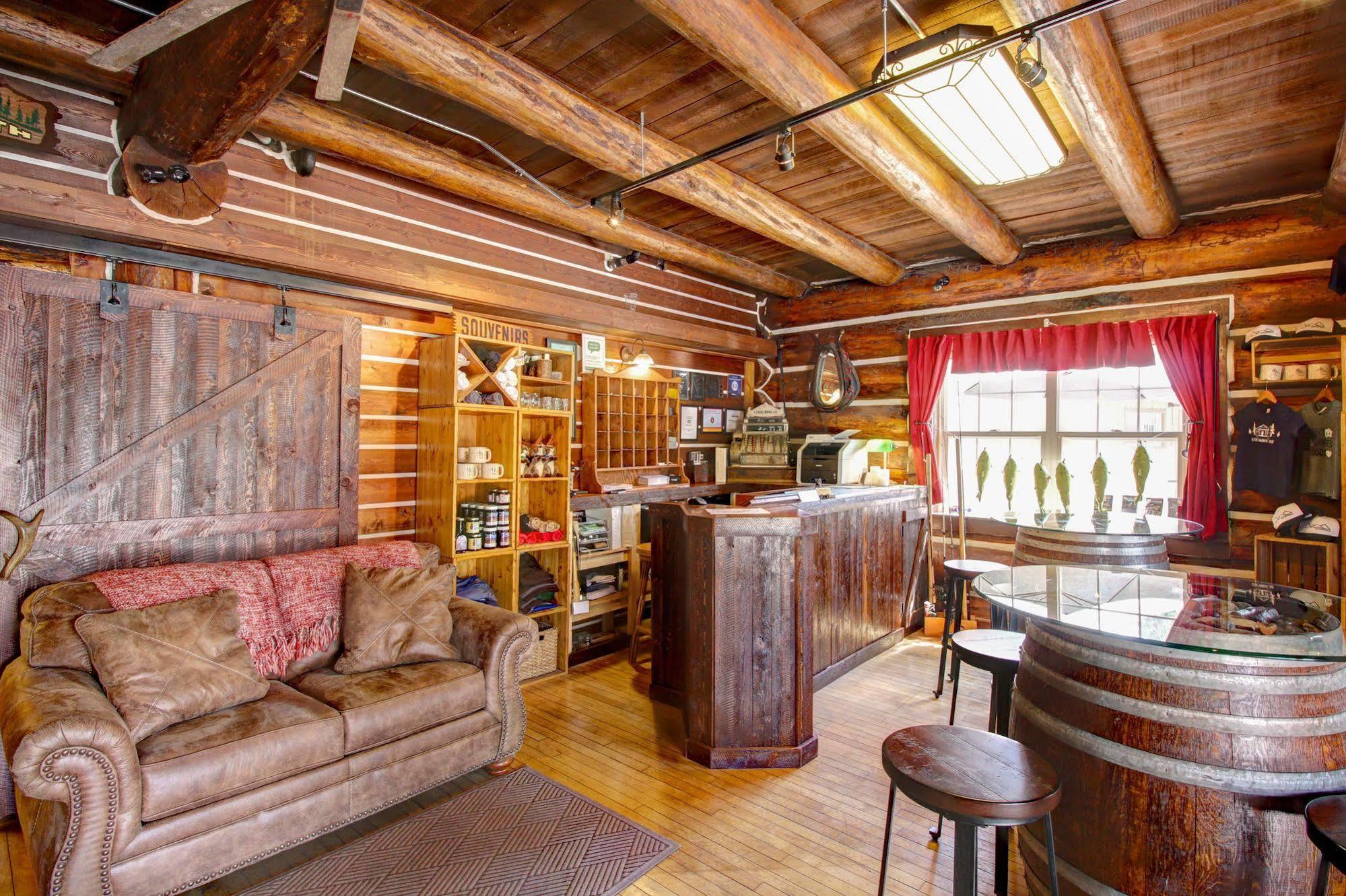 Historic Tamarack Lodge Hungry Horse Zewnętrze zdjęcie